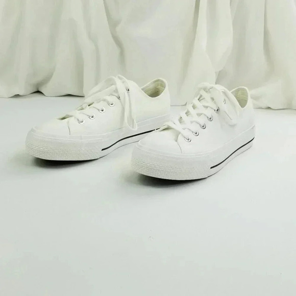 Sincerely Jules Size 10M Women's Vince White Lace Up Low Top Round Toe Sneakers - Picture 7 of 12